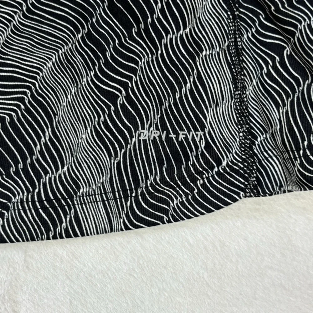 Nike Women Running Racerback  Size XS Black And White Zebra Ripple Dri-fit